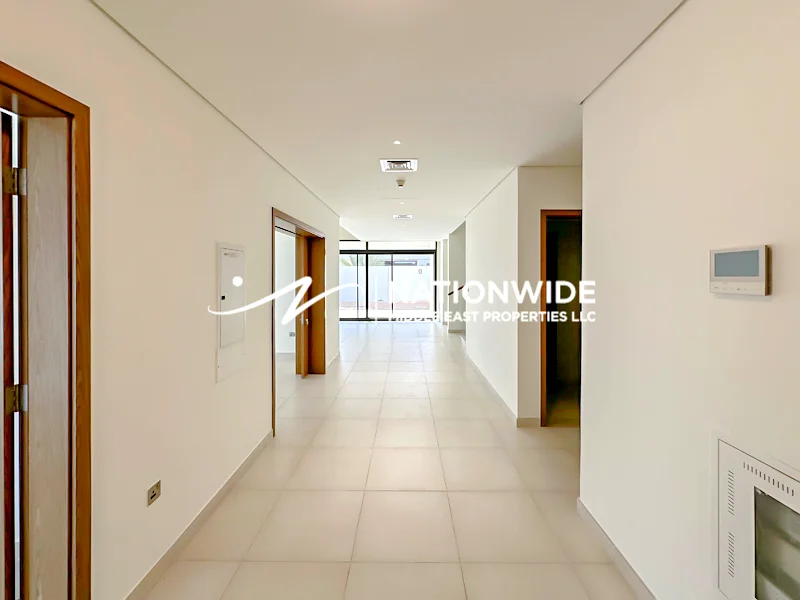 Corner Single Row | Prime Area |Community Views63848388292097113