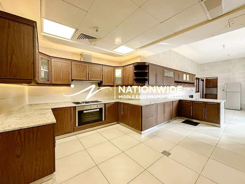 Corner Single Row | Prime Area |Community Views63848388292097114