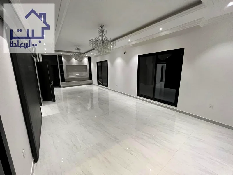 For sale, a luxurious villa in Al Helio 2 – two floors, 5 master bedrooms, a maid's room, and a laundry room. Negotiable price63899448172929113