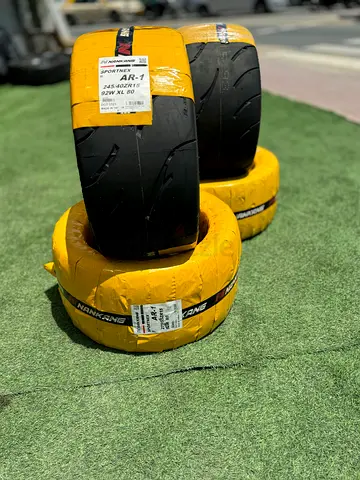 2x 275/35R15 Nankang AR1