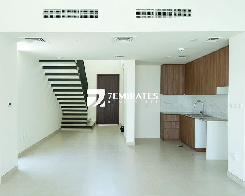 Multiple Options |Ready to Move | Vacant Property63737641045633113