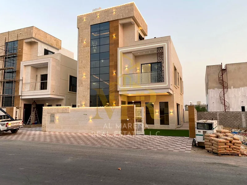 فيلا للبيع في منطقة الهيليو 2 في عجمان في موقع ممتاز، متضمنة رسوم التسجيل ونقل الملكية، وملكية حرة لجميع الجنسيات63899656564098111