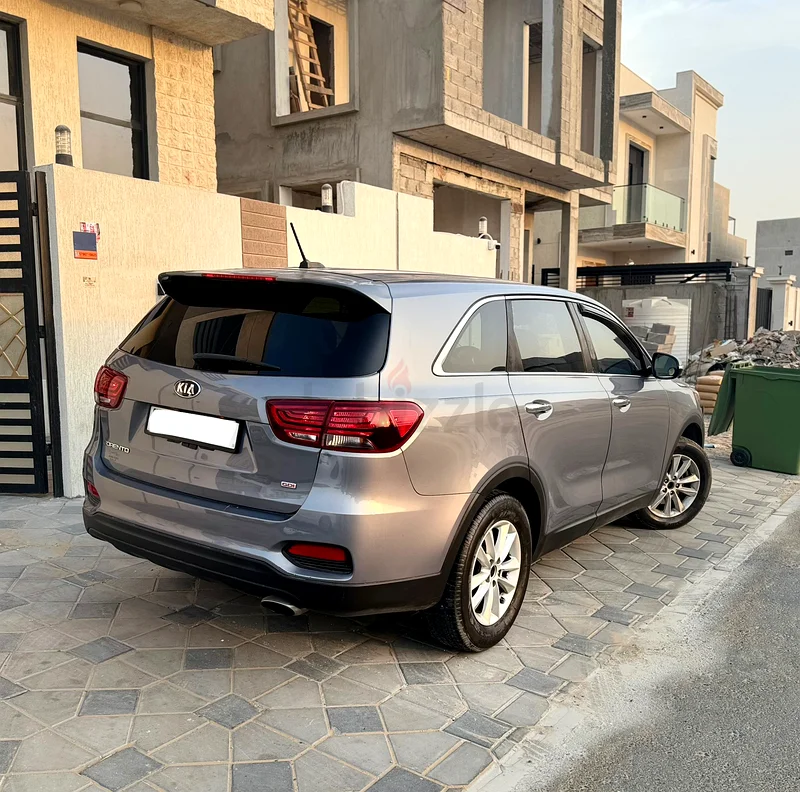 Kia Sorento 2019 Platinum Graphite Metallic  Grey • 7-Seater • 2.4L Automatic• Original Airbag63482403793155112