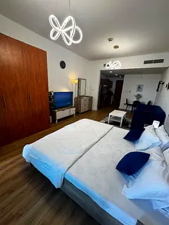 Elegant and Specious Studio || With Pool and Lake View || Near Me'aisem City Centre || Pay Month