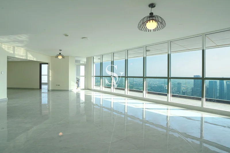 Expansive Layout | Lavish Finishes |Access to Tram64037800171009114