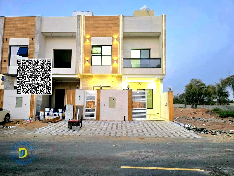 للبيع، فرصة لا تعوض، تاون هاوس بـ 4 غرف نوم مع سطح، بما في ذلك رسوم التسجيل، في الحيلو 2، تمويل مصرفي، ملكية حرة63898671285506110