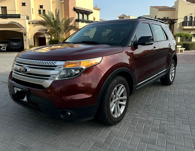 A superb and amazing  Single owner Ford Explorer 2015 GCC full option  low mileage only 160k63488745222145112