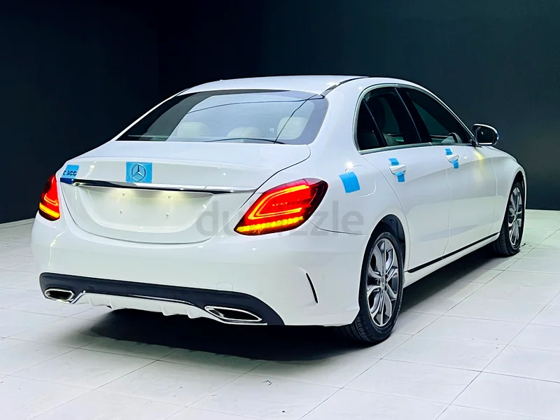 Mercedes C300 2018 (Low mileage)63488578953731112