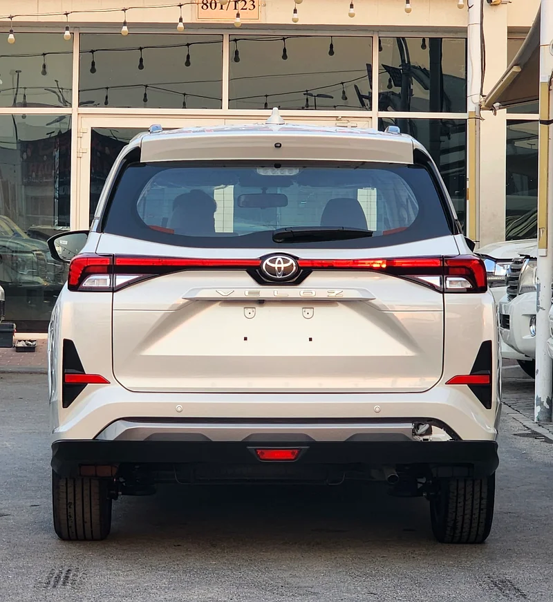 Toyota veloz model 2025 gcc 0 km63484220317826114