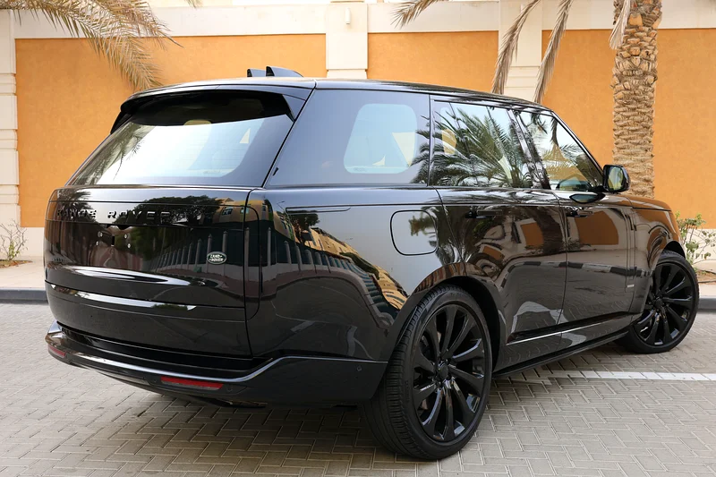 LAND ROVER RANGE ROVER AUTOBIOGRAPHY 4.4 L V8-2023-19000KM-GCC SPECS63482870625794113