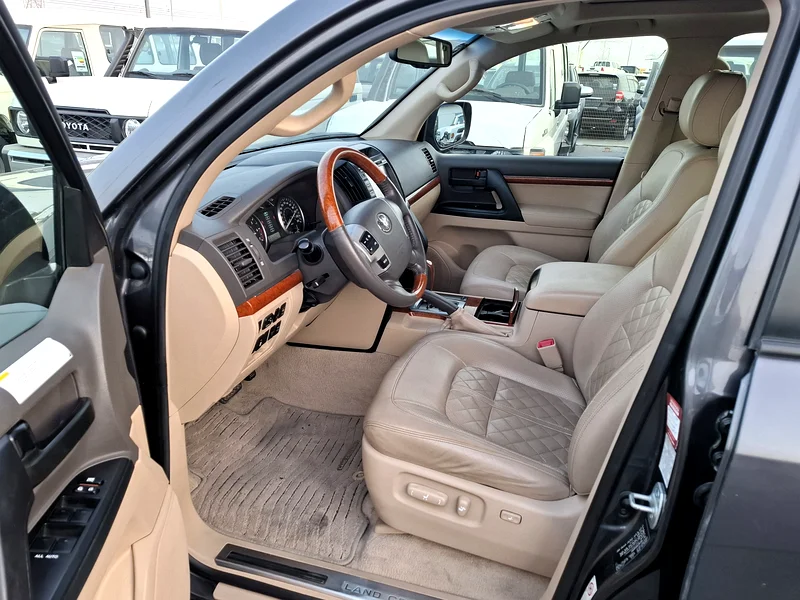 Toyota Landcruiser GXR 4.0L 2015 Grey Petrol (Export Only)63484600975363114
