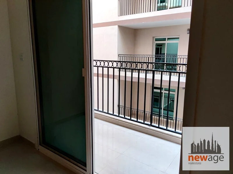 ستوديو حديث مع شرفة، موقع ممتاز63779080375553112