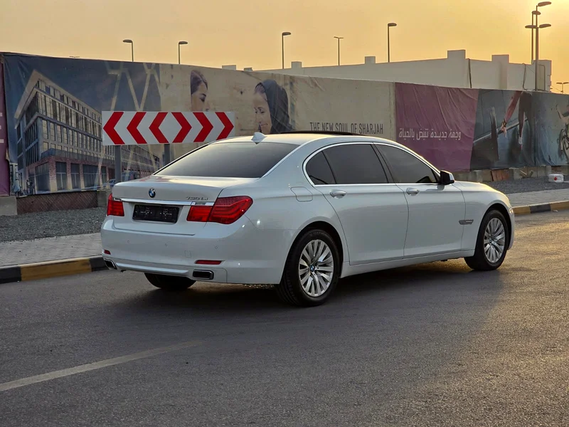 بي ام دبليو 730 مواصفات خليجية 6 سلندر بحالة جيدة63484910845571113
