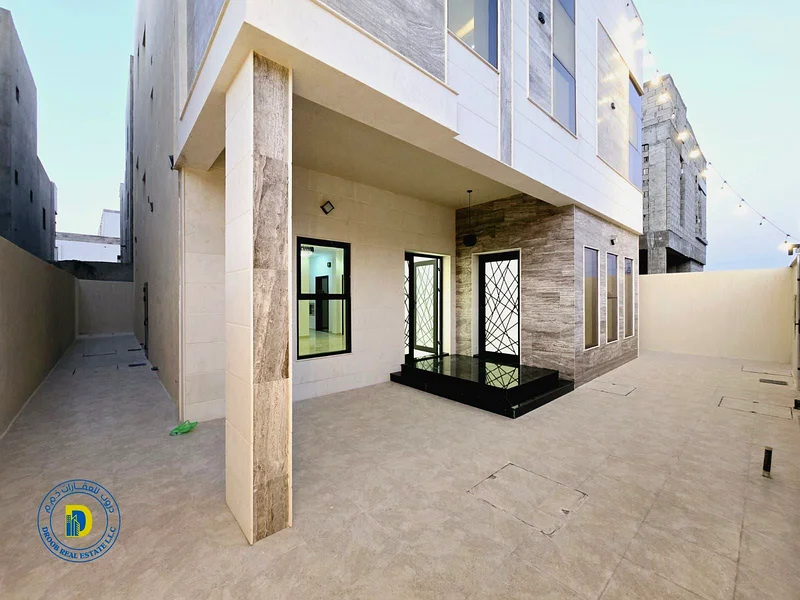 For sale in Al Helio 2, Ajman. The price includes registration and ownership fees, water, electricity, and air conditioning. 100% bank financing.63899123463297112