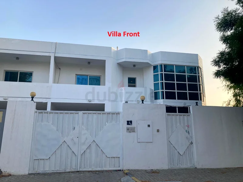 غرفة للإيجار في فيلا واسعة – الشارقة، منطقة العزرة (بالقرب من منطقة المدارس)63472801696897111