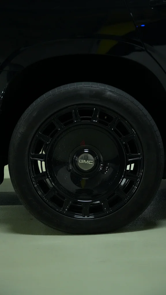 GMC Yukon 4X4 custom edition63490630866689114