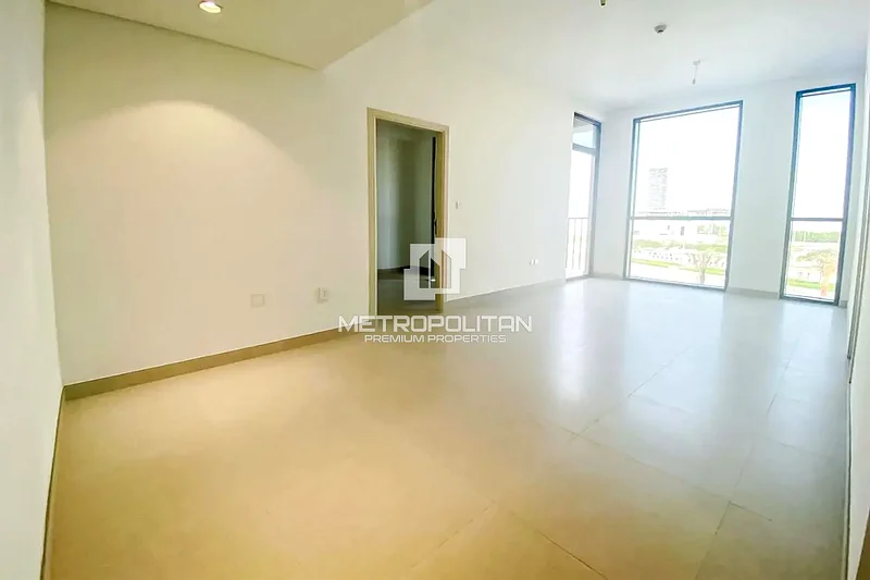 على طريق E311 | السكن الجماعي | شاغرة قريبًا64031693110019114