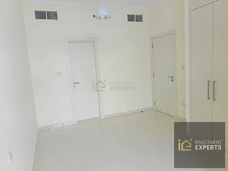 🏠 Unfurnished 1-Bedroom Apartment for Rent in Carson Tower, DAMAC Hills63494740164865111