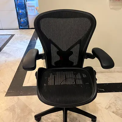 Herman Miller Aeron chair size B