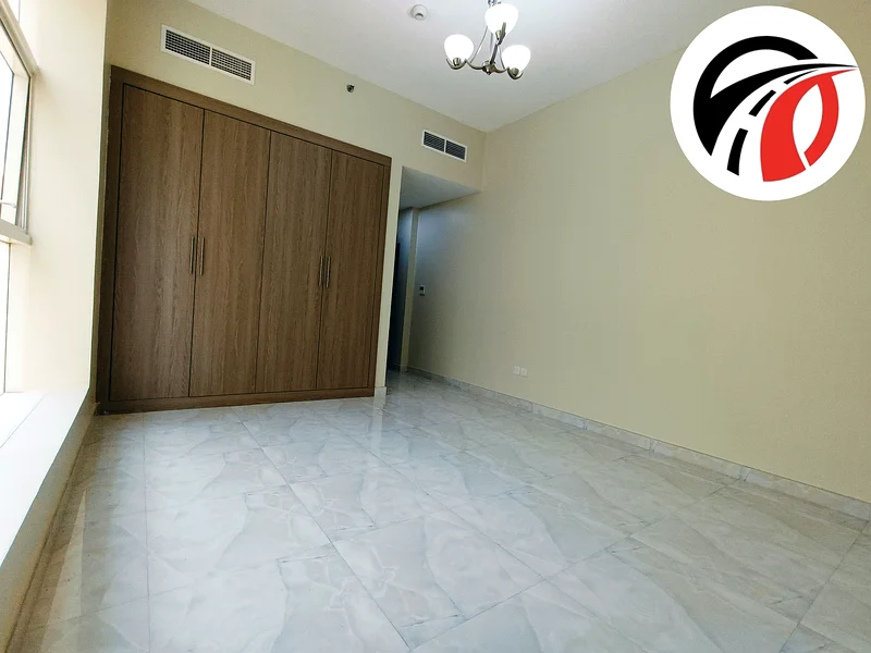 قريب من بوند بارك شقة من غرفة نوم واحدة مع جميع المرافق متاحة بسعر 55 ألف63757382182786114