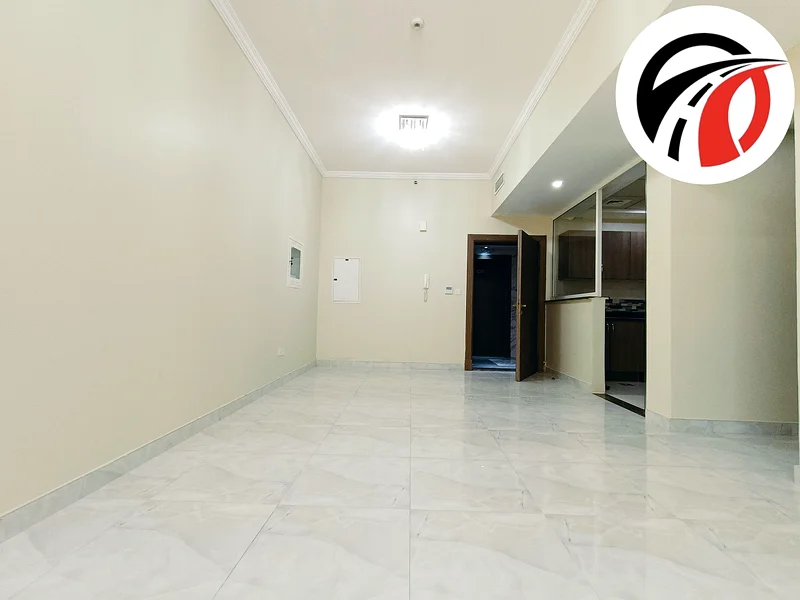 قريب من بوند بارك شقة من غرفة نوم واحدة مع جميع المرافق متاحة بسعر 55 ألف63757382182786112