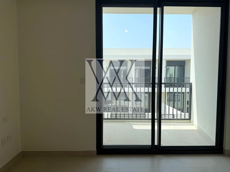 موقع متميز - جاهز للسكن - منزل أنيق مكون من 3 غرف نوم63737640889731113