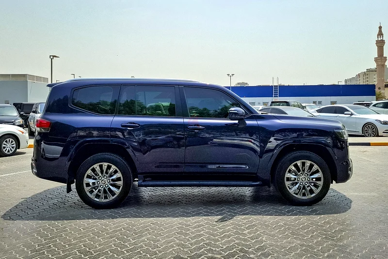 AED 3936/month | 2023 Toyota Land Cruiser GXR | GCC Specs | Ref#35941263484570291073113