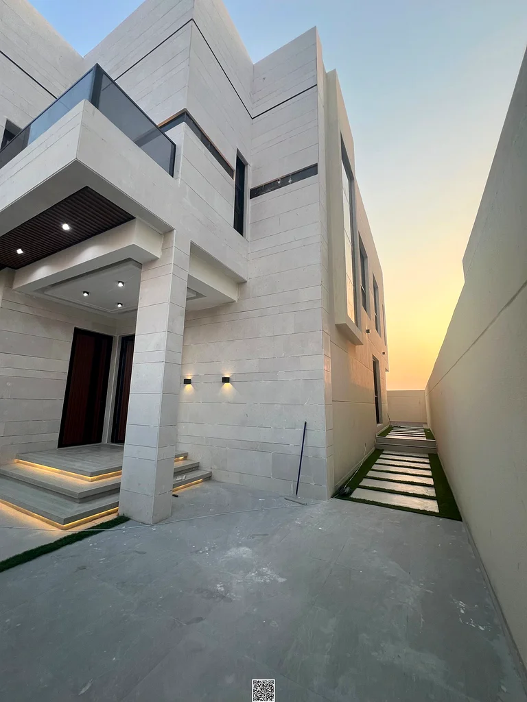 Luxury villa with private pool for sale - Al Helio 2, Ajman. Price includes full registration fees! Ready to move in - First resident. Strategic locat63898671441411114