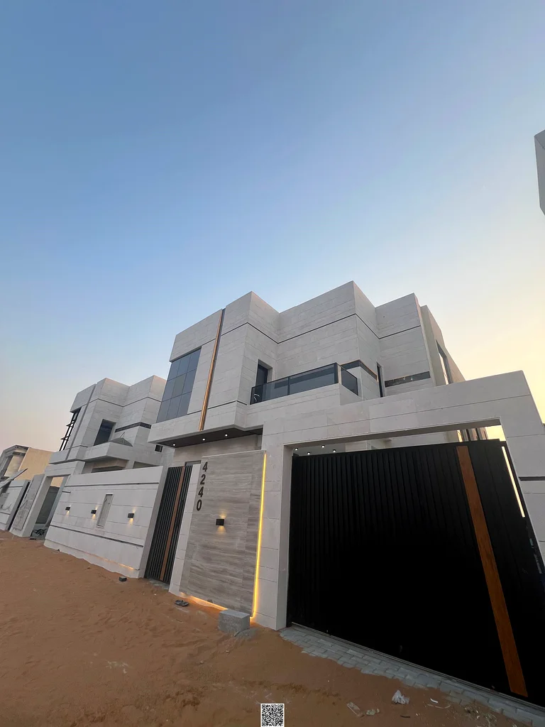 Luxury villa with private pool for sale - Al Helio 2, Ajman. Price includes full registration fees! Ready to move in - First resident. Strategic locat63898671441411111