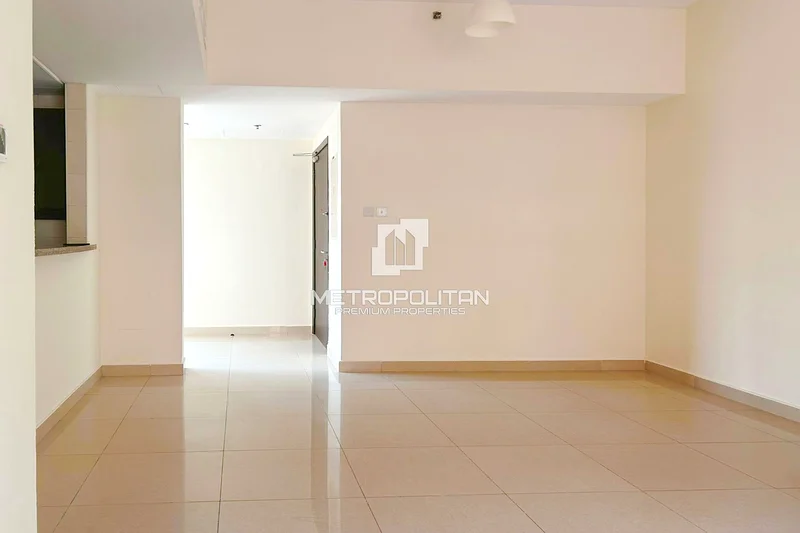 Multiple Options| Vacant and Rented | Spacious64030301145986112