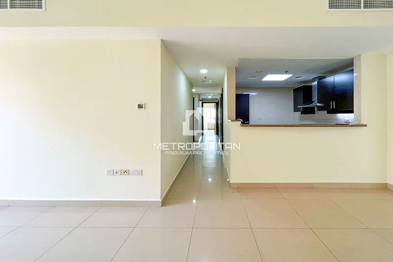 Multiple Options| Vacant and Rented | Spacious64030301145986110