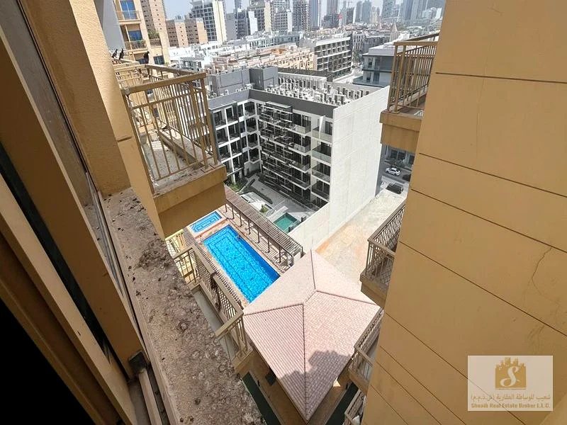 Bright Studio | Large Windows & Open View63778034145154111