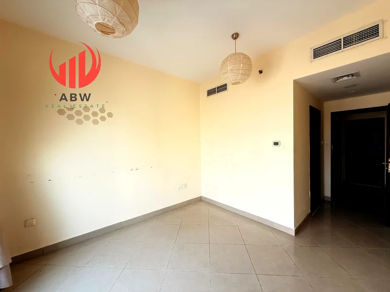 Vacant | Near Metro | Style It Your Way63749634152834110
