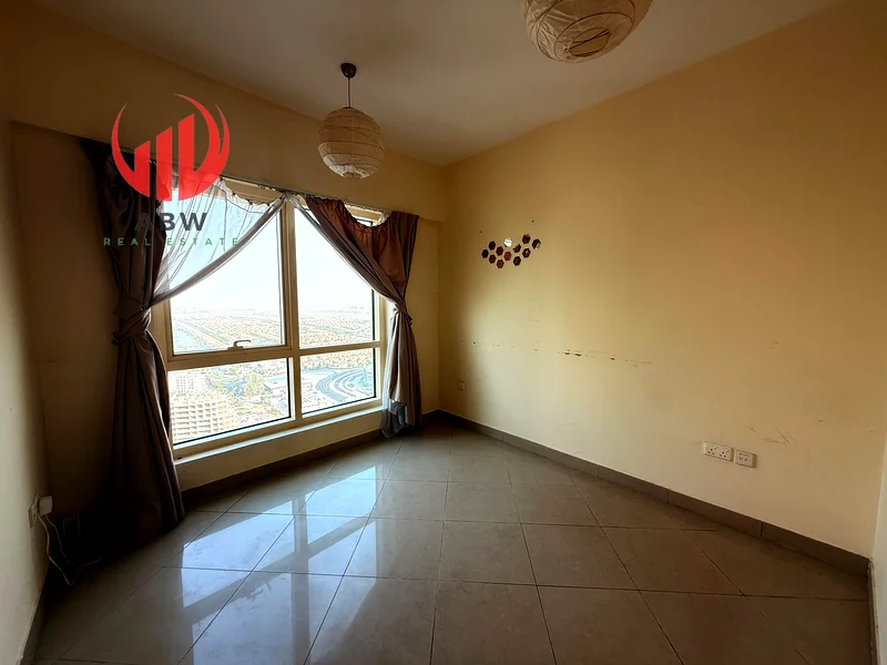 Vacant | Near Metro | Style It Your Way63749634152834114