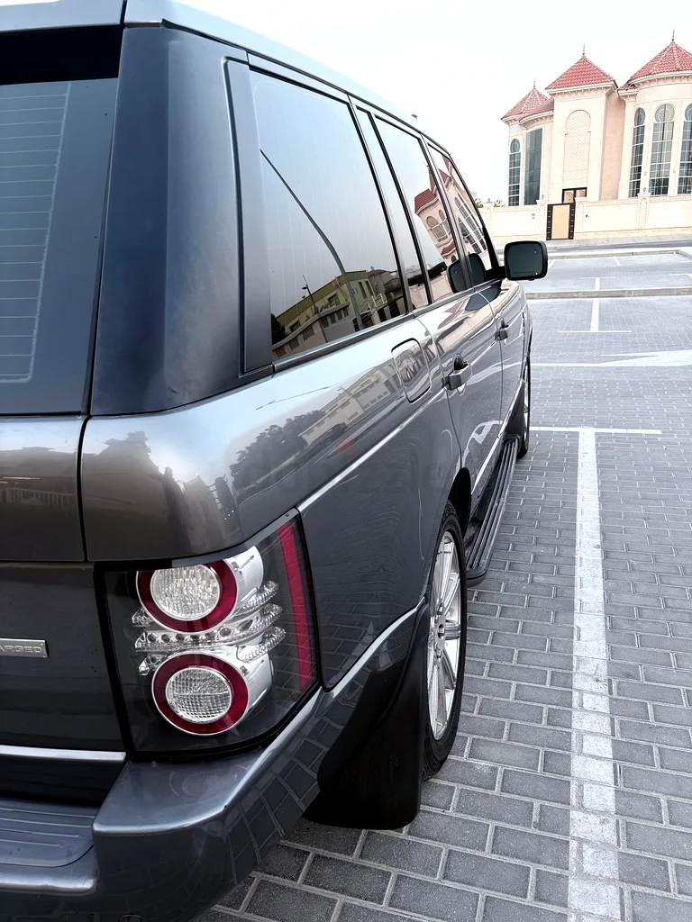 Range Rover 2011 GCC TOP RANGE LOW MILEAGE63482810240642114