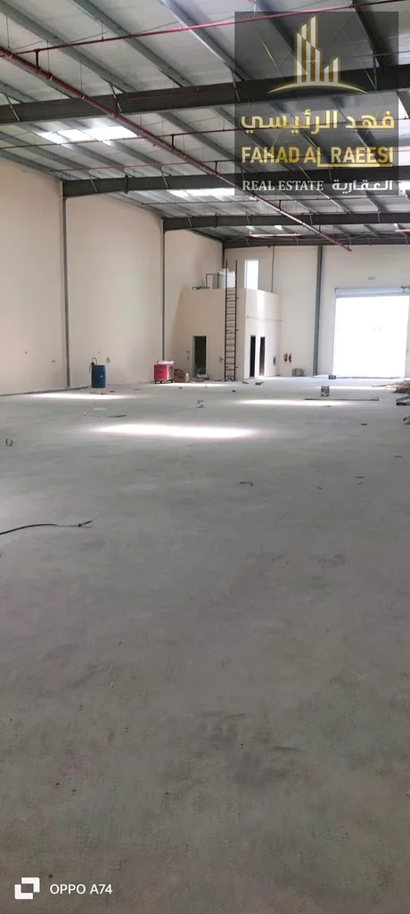 An industrial complex is now available for annual rent in the Al Sajaa area of Sharjah Emirate with a total area of twenty-four thousand square feet.63622481720835111