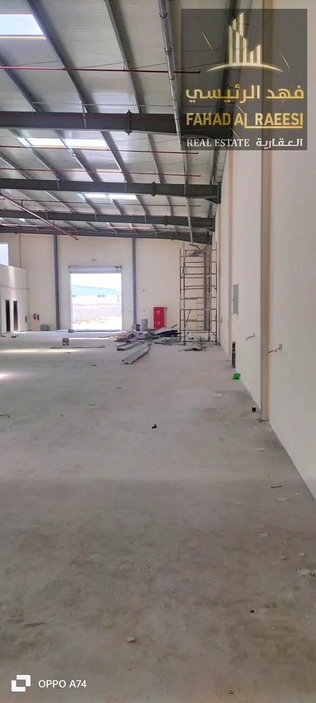 An industrial complex is now available for annual rent in the Al Sajaa area of Sharjah Emirate with a total area of twenty-four thousand square feet.63622481720835112