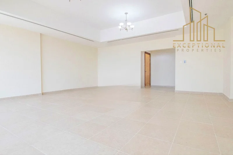 وحدة تبريد مجانية || تخطيط واسع || قريبة من المترو63789600686210113