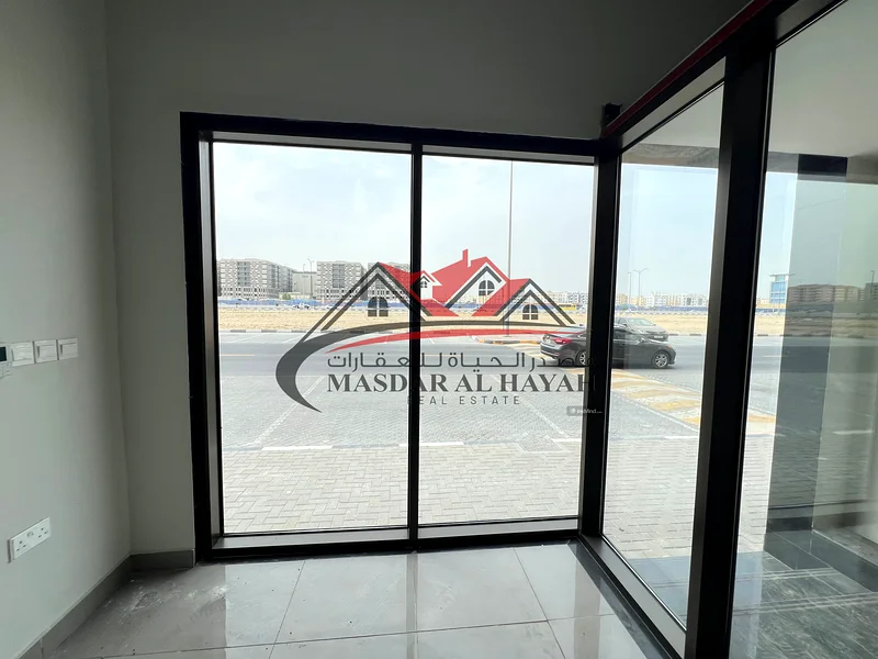 Brand new Ready For Business with Store room & Bathroom63622816258945114