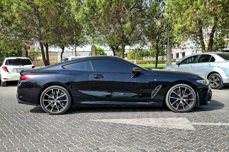 AED 2355/month | 2019 BMW 8-Series M850i xDrive | GCC Specs | Ref#35818063484725881601113