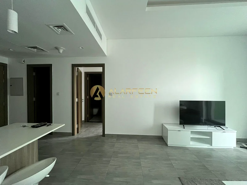 شقة مكونة من غرفة نوم واحدة ومفروشة بالكامل | مع أفضل وسائل الراحة | إطلالة على الطريق63783431542658112