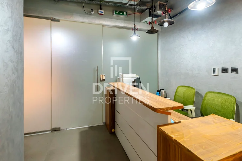 Ready-to-Move Office | Prime Location | Oceanscape63612106763394113