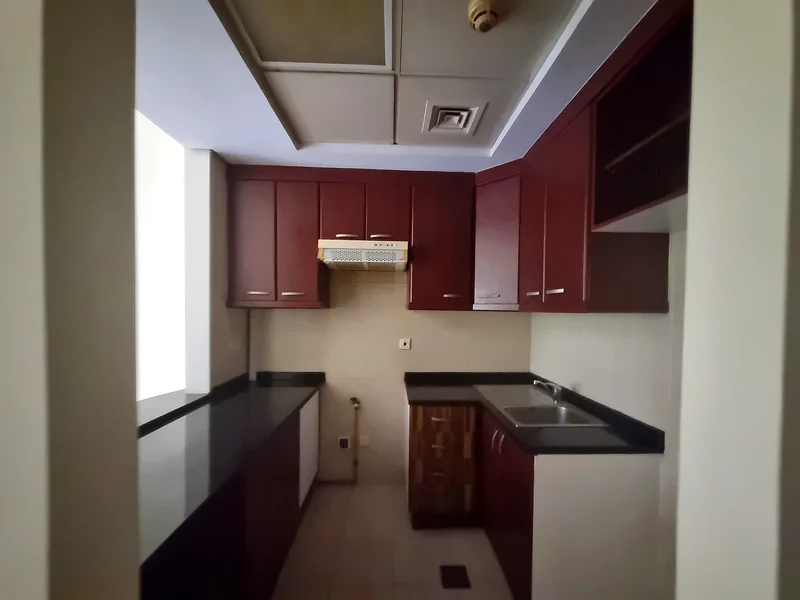شقة استوديو غير مفروشة || بالقرب من محطة المترو ||63936023265921114