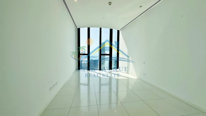 شقة فاخرة محدودة بثلاث غرف نوم مع غرفة خادمة63624966407427112