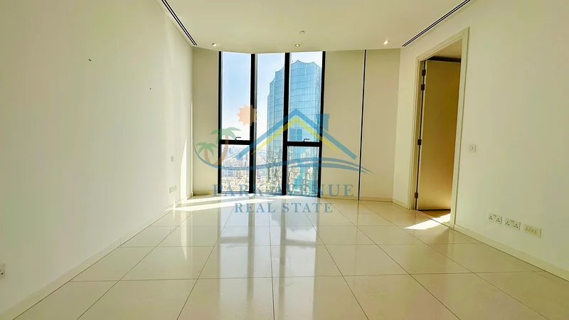 شقة فاخرة محدودة بثلاث غرف نوم مع غرفة خادمة63624966407427114