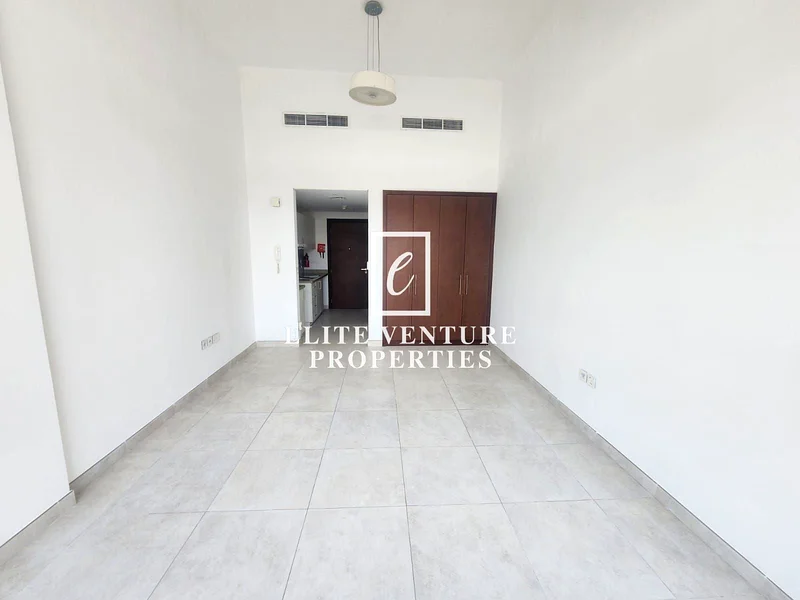 STUDIO | VACANT | PRIME LOCATION63763977259777110