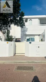 Great Location 4BR Villa and Maid | Shared Pool and Gym