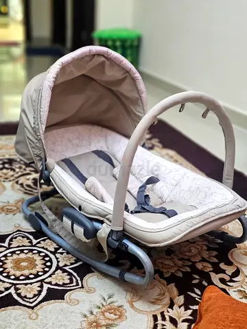 Comfortable Baby Rocking Bassinet for Your Little One