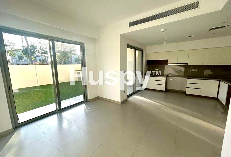 Vacant | Single Row | Landscaped63727121331202111