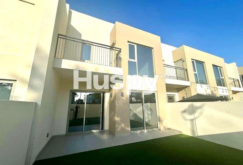 Vacant | Single Row | Landscaped63727121331202110